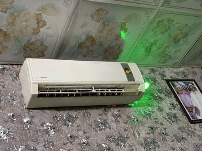 Gree 1-Ton Non Inverter Ac