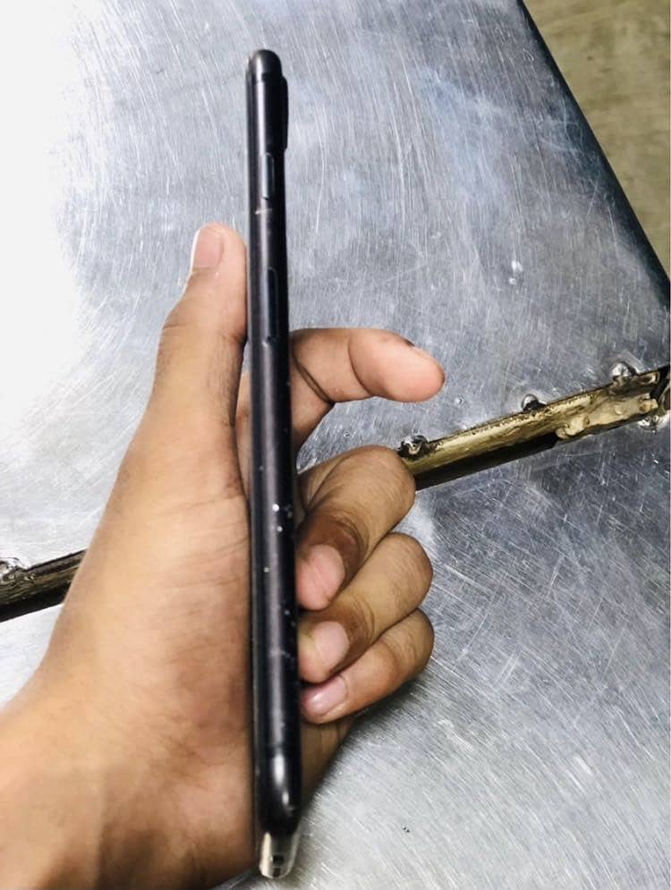 Apple iPhone 7 Plus 2
