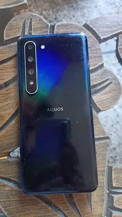 Sharp Aquos R5G