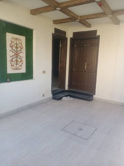 1 Kanal House For Sale In NFC