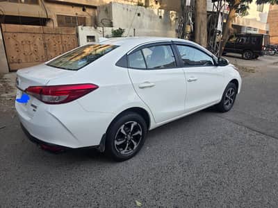 Toyota Yaris 2025 LE automatic orignel car good drive