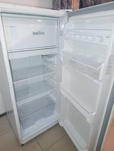 Dawlance refrigerator single door in perfect condition 9/10