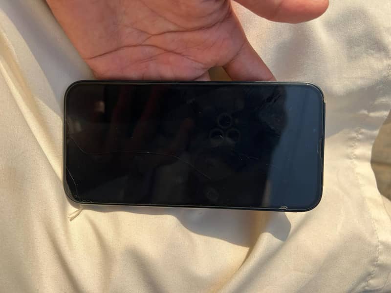 Apple iPhone 13 6