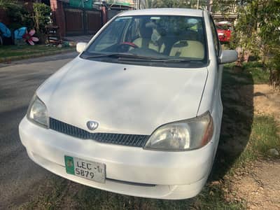 Toyota Platz 2001
