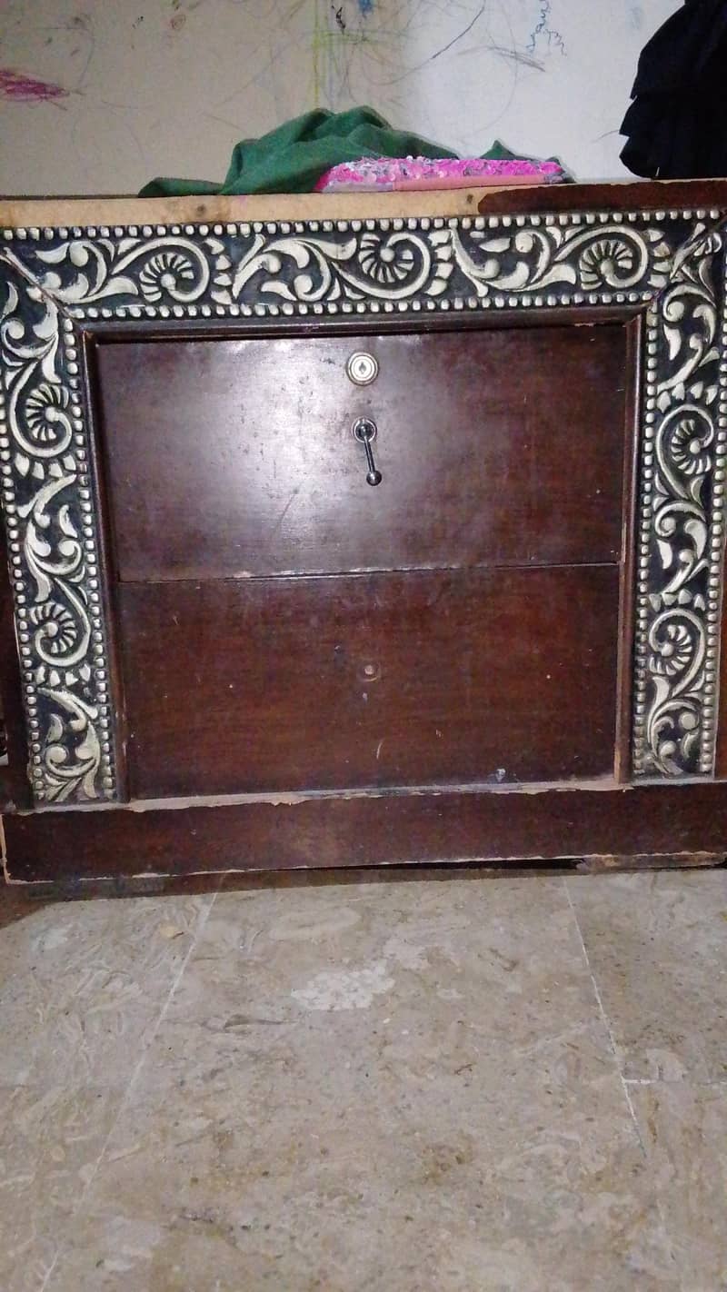 solid wood vanity 1