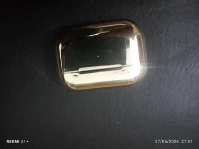 good condition, golden color, without box earpods pro 2