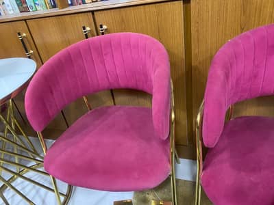 Luxury Pink Velvet Chair with Gold Frame – Modern Accent Chair