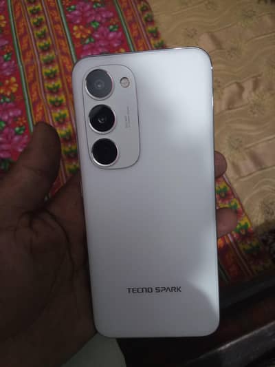 Tecno spark 40 pro Plus