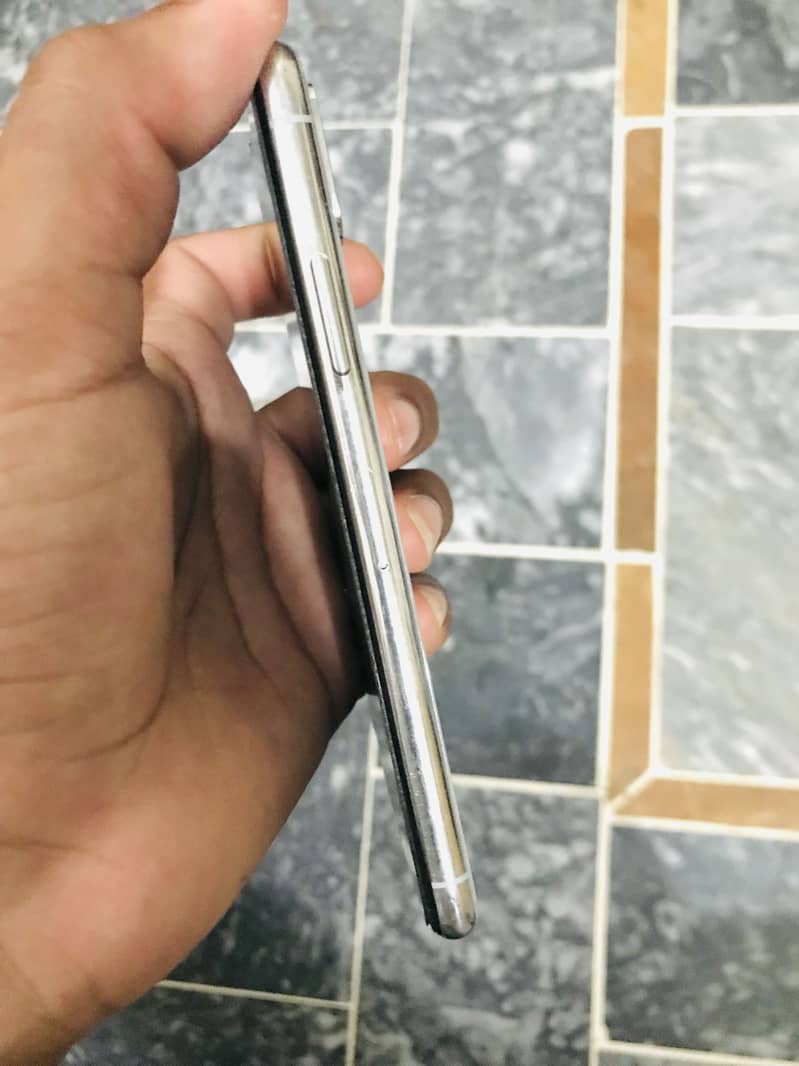 Apple iPhone X 1