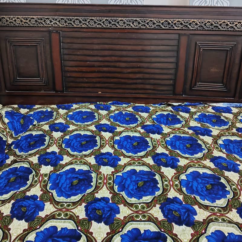 full size Bed 4