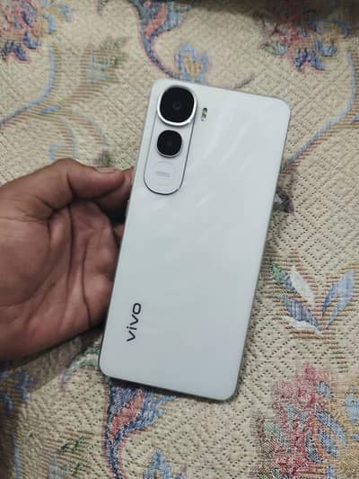 vivo y400 for sale (8+8 RAM) 256GB Storage with 6000mAh battery