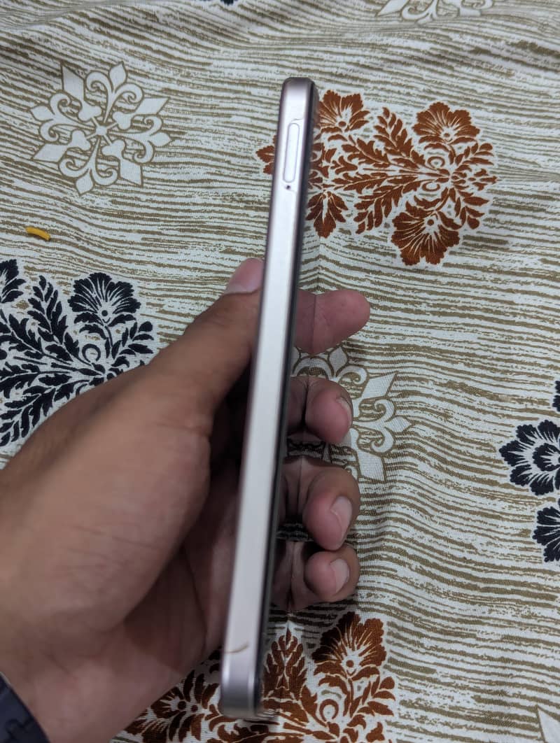 OPPO A6 2