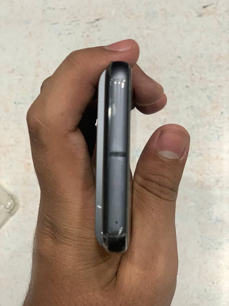 Google Pixel 8 2