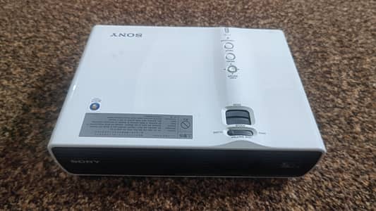 Projector Sony VPL-DX15