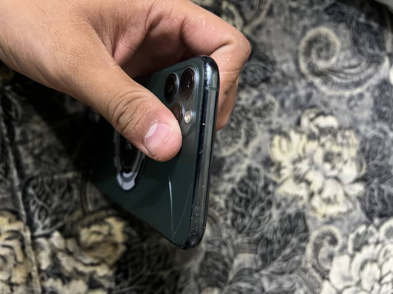 Apple iPhone 11 Pro Max 1
