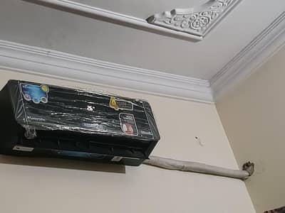 Kenwood I ton ac slightly used 10/10 condition want to buy 1.5 ton
