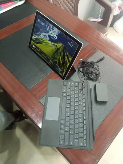 Microsoft surface pro 6 core i7 16 GB 256 GB