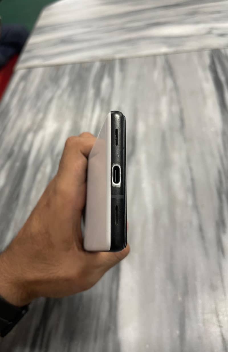 Google Pixel 6a 4