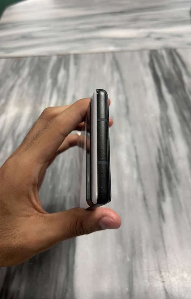 Google Pixel 6a 5