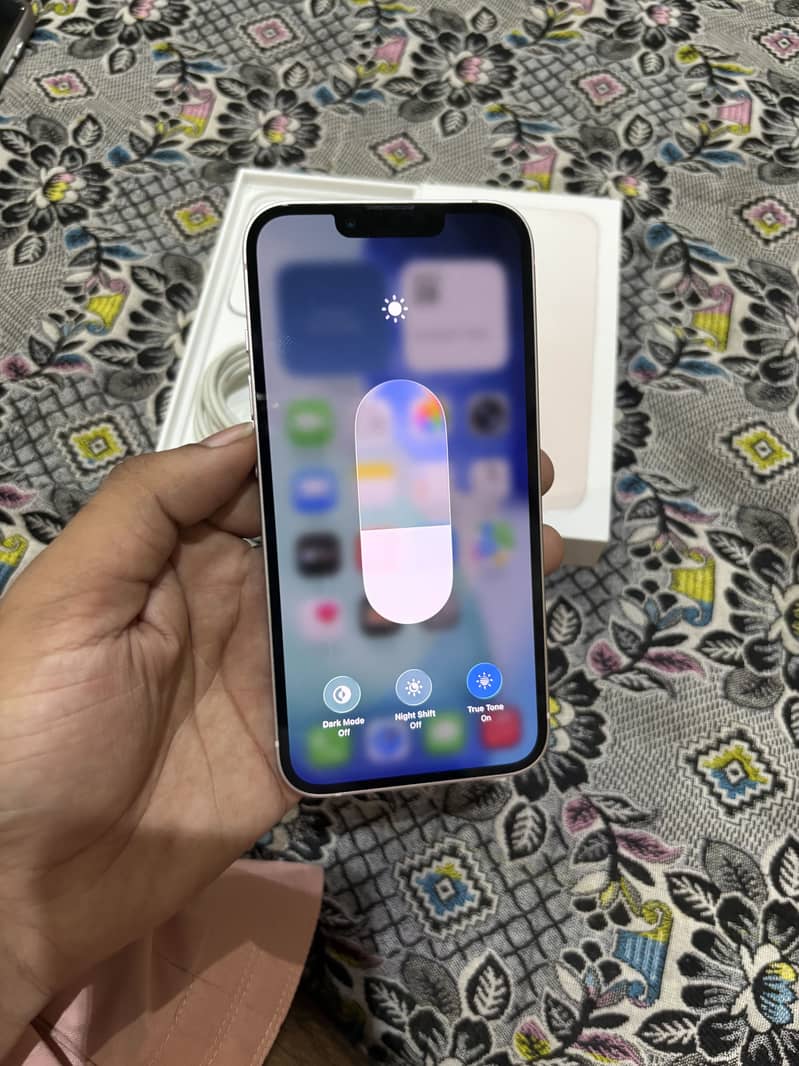 iPhone 13 3