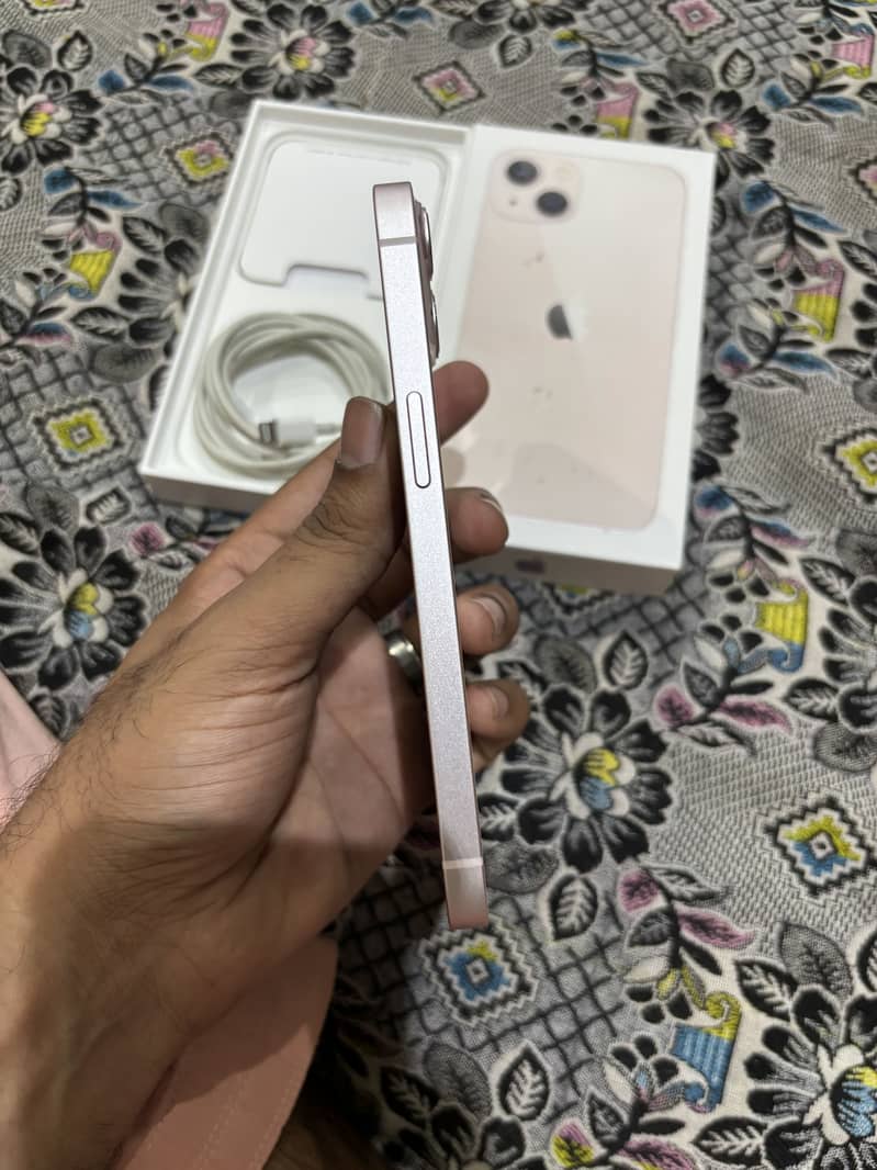 iPhone 13 5