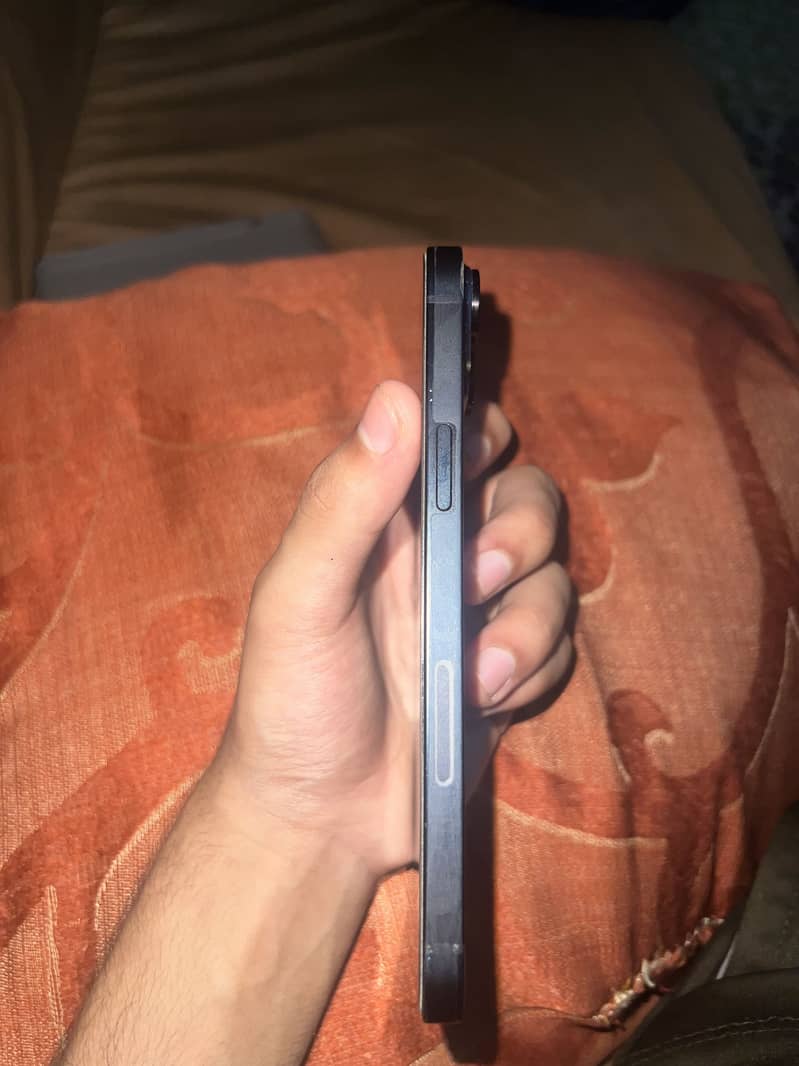 Apple iPhone 14 plus 4