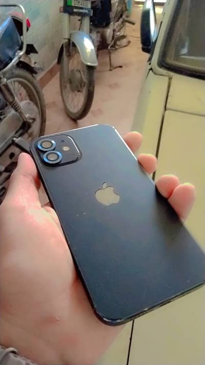 Apple iPhone 12