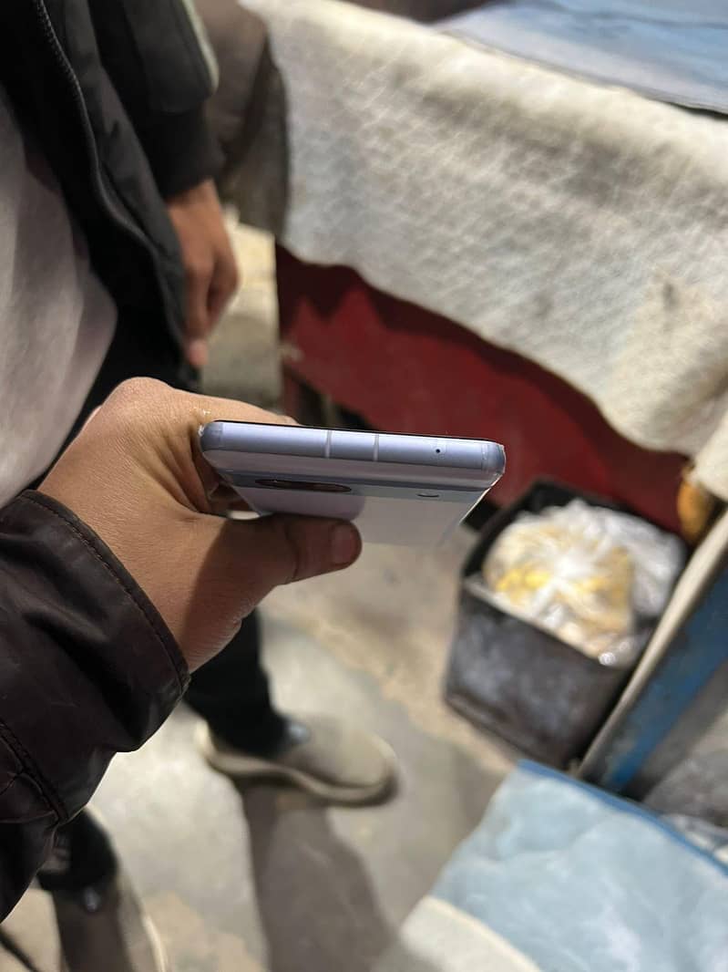 Google Pixel 7 3