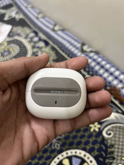 Ronin nox wireless earbuds | excellent condition | original