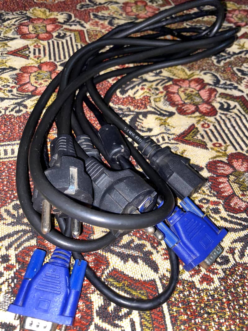Computer with full setup. 12