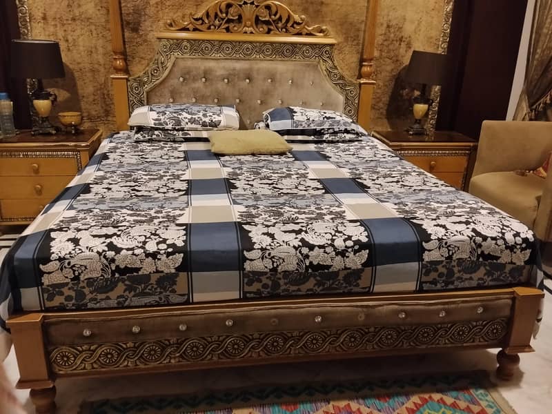 bed set with dressing table 0