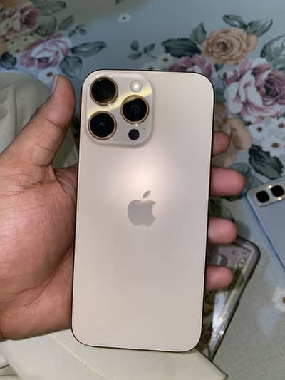 Apple iPhone 16 Pro Max
