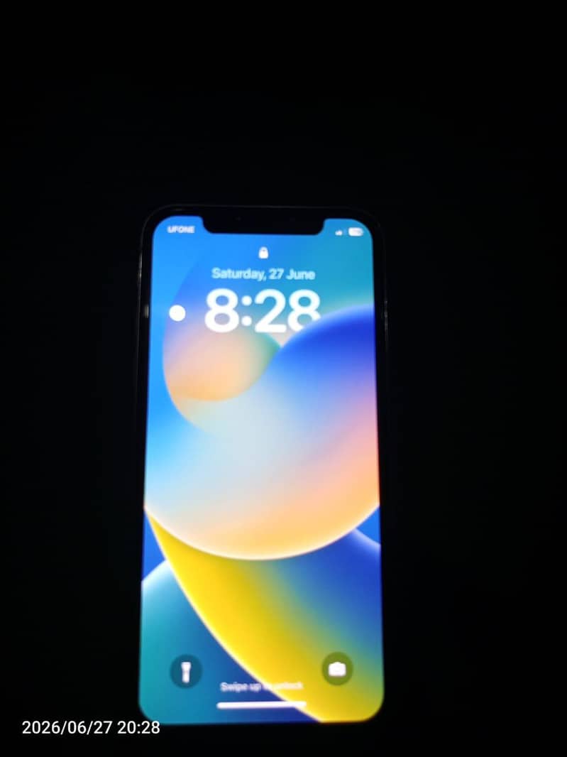 Apple iPhone X 4
