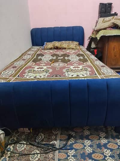2 single beds