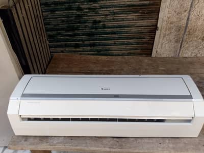 Gree Ac DC inverter 2 ton for sale