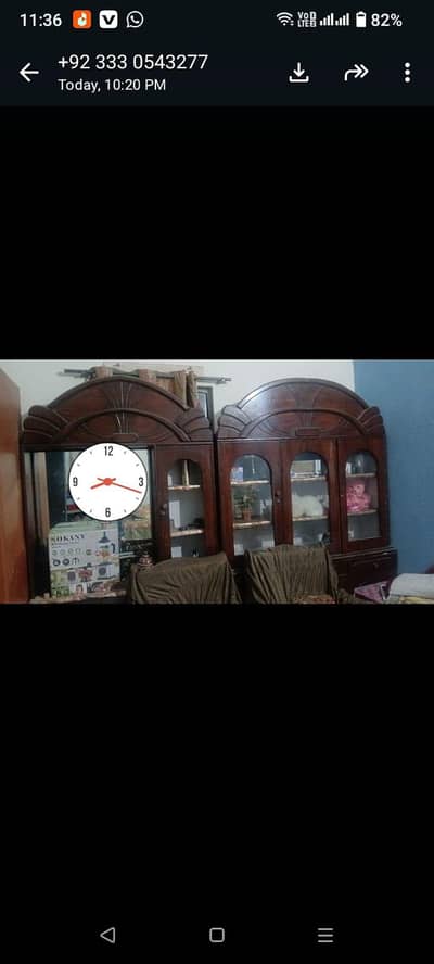 shocase and dressing table