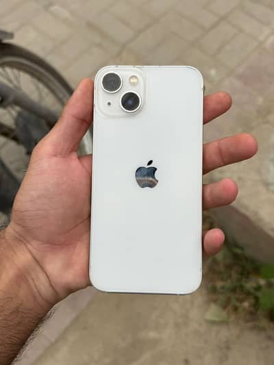 Apple iPhone 13