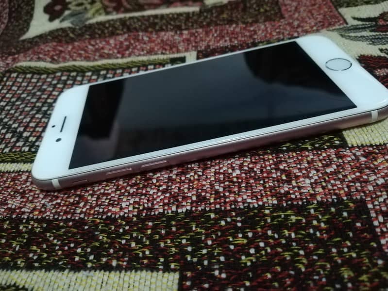 Apple iPhone 7 3