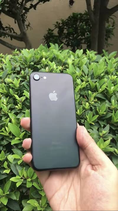 Apple iPhone 7