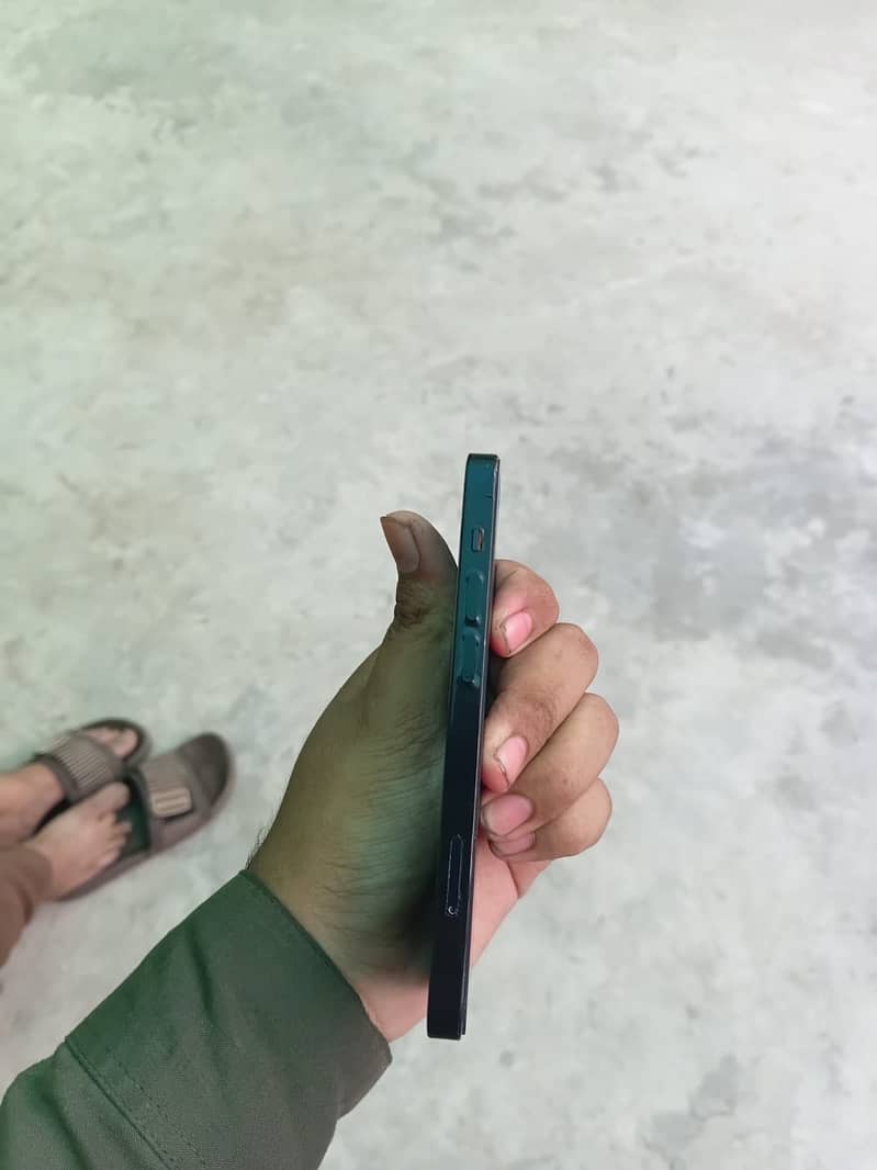 Apple iPhone 12 mini 2