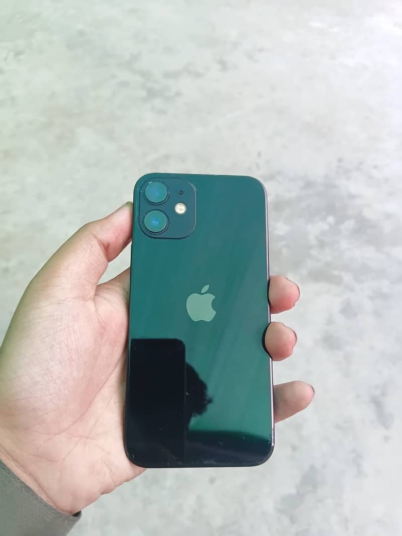 Apple iPhone 12 mini 4