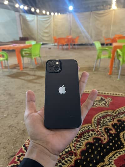 Apple iPhone 13