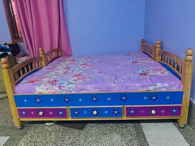 bunk bed (upper lower bed)