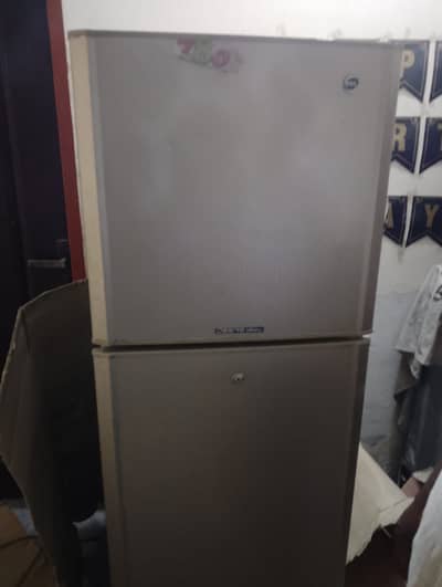 PEL medium size excellent condition fridge for sale