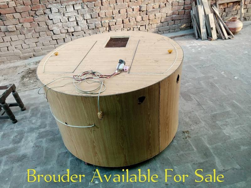 Brouder 0