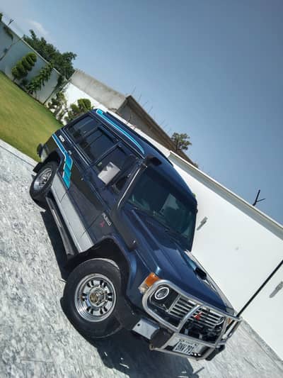 Mitsubishi Pajero 1988