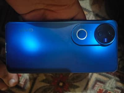 Vivo V50
