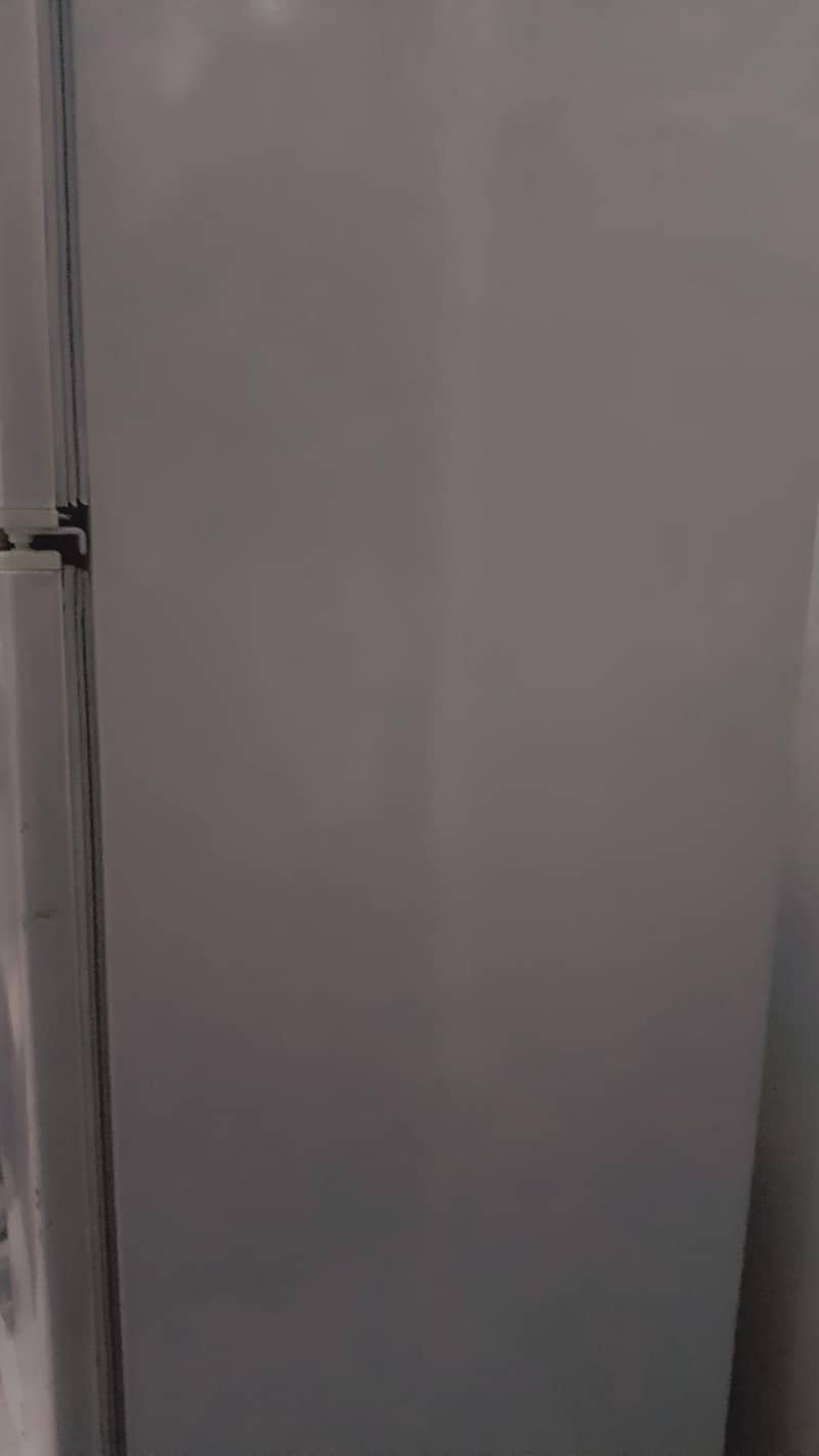 refrigerator 0