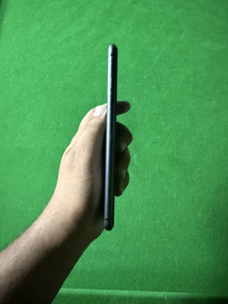 Apple iPhone 8 Plus 7