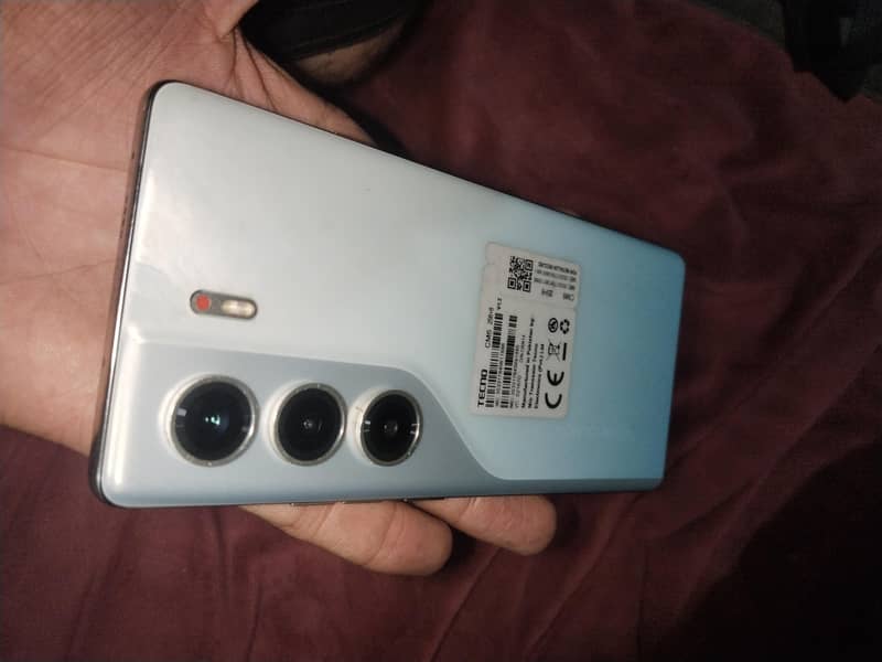 Tecno CAMON 40 Pro 0